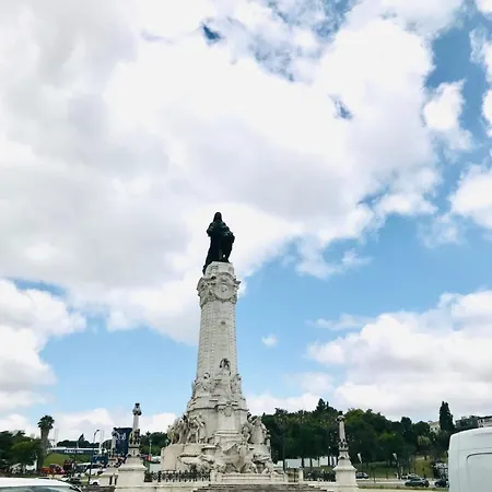 Holidays فندق مبيت وإفطار *